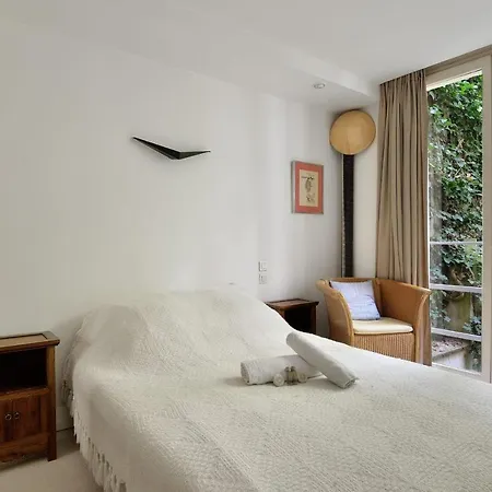 Apartament Superb Town House With Private Courtyard - Welkeys *