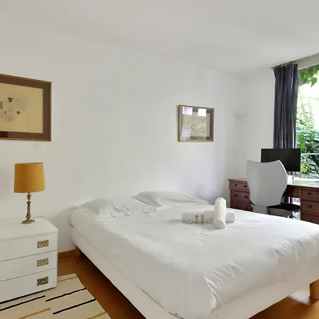 Apartament Superb Town House With Private Courtyard - Welkeys