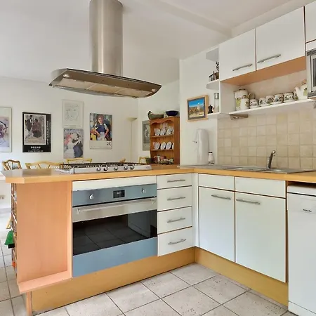 Superb Town House With Private Courtyard - Welkeys *
