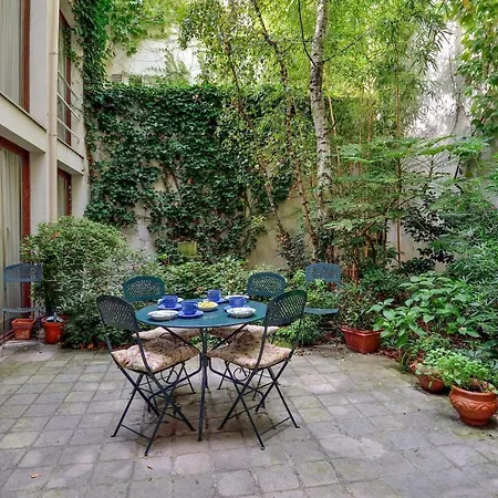 Superb Town House With Private Courtyard - Welkeys * Paryż